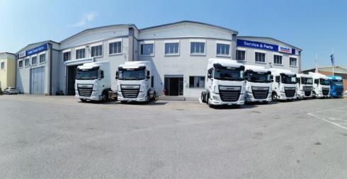 AutoTrucksNonePanoramica.JPG